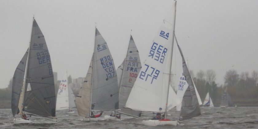 Sturm, Regen, Kälte und Torten<span class="rmp-archive-results-widget "><i class=" rmp-icon rmp-icon--ratings rmp-icon--trophy rmp-icon--full-highlight"></i><i class=" rmp-icon rmp-icon--ratings rmp-icon--trophy rmp-icon--full-highlight"></i><i class=" rmp-icon rmp-icon--ratings rmp-icon--trophy rmp-icon--full-highlight"></i><i class=" rmp-icon rmp-icon--ratings rmp-icon--trophy rmp-icon--full-highlight"></i><i class=" rmp-icon rmp-icon--ratings rmp-icon--trophy rmp-icon--full-highlight"></i> <span>5 (3)</span></span>